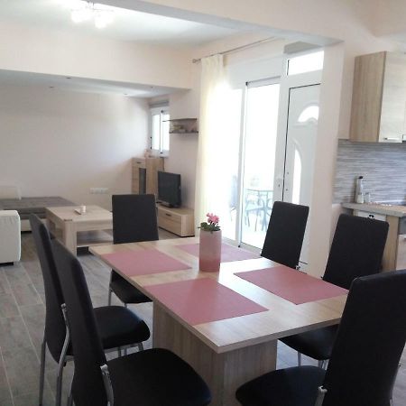 Helios & Elia Family Apartment Liapades Bagian luar foto
