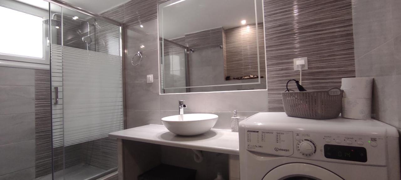 Helios & Elia Family Apartment Liapades Bagian luar foto