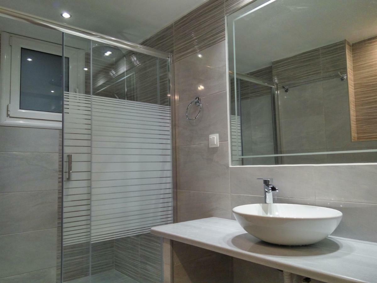 Helios & Elia Family Apartment Liapades Bagian luar foto
